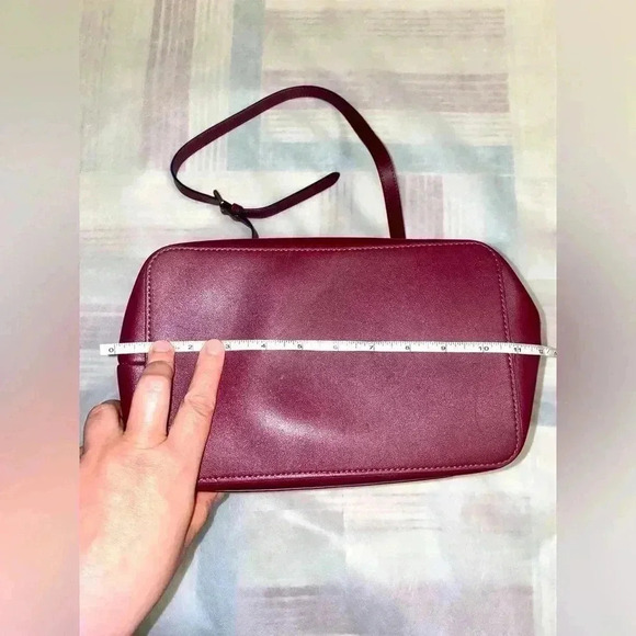 Fancy  Wine 🍷 Red Michael Kors 😎 brand new - Picture 7 of 11